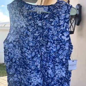 Liz Claiborne Sleeveless top NWT size PXL